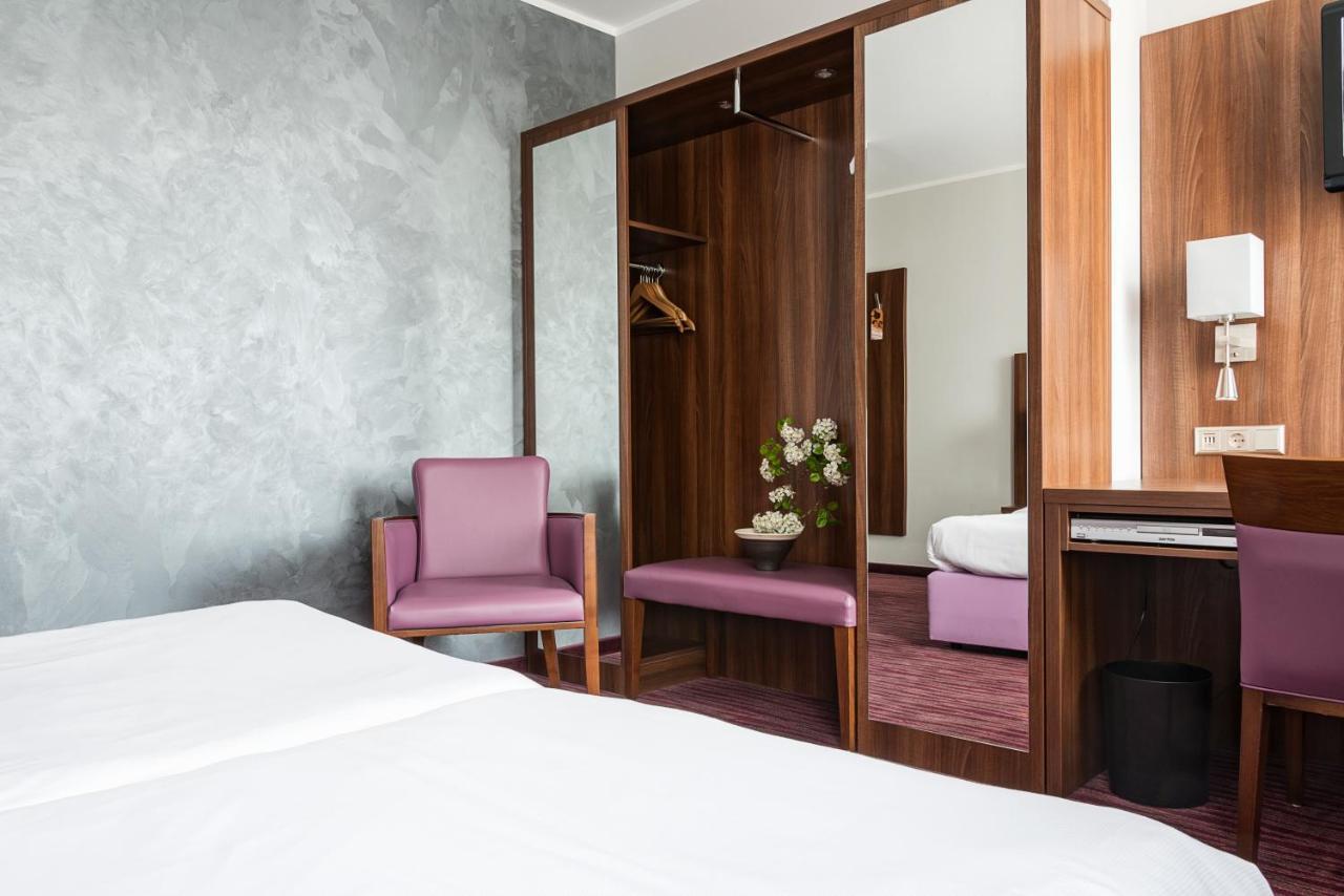 Akzent Hotel Laupheimer Hof Екстериор снимка