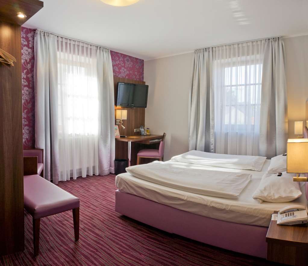 Akzent Hotel Laupheimer Hof Екстериор снимка