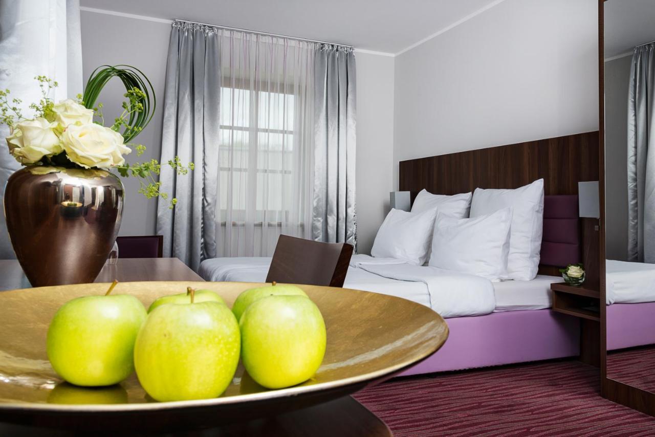 Akzent Hotel Laupheimer Hof Екстериор снимка