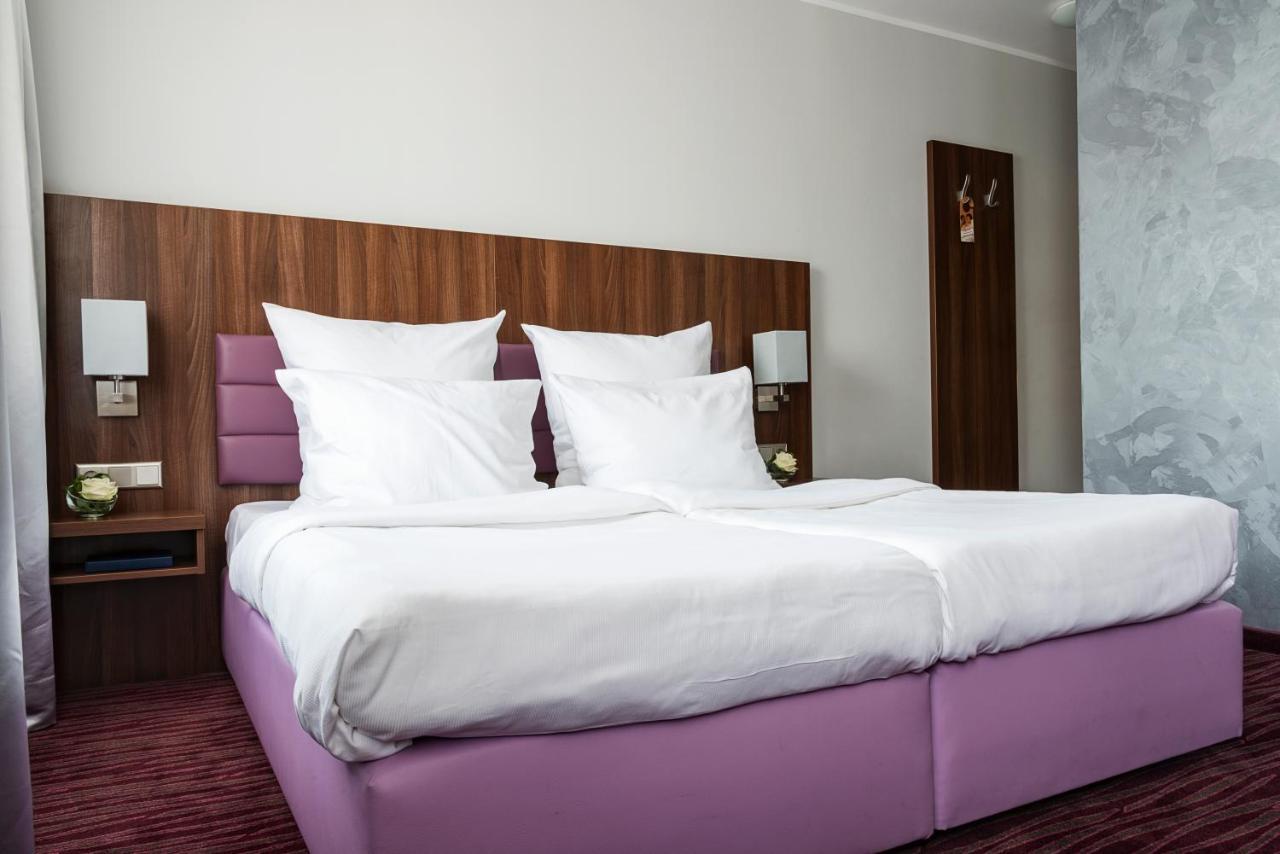 Akzent Hotel Laupheimer Hof Екстериор снимка